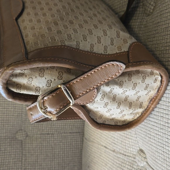 Vintage Gucci Beige/ Tan/Brown Monogram Leather Shoulder/Crossbody - Picture 8 of 17
